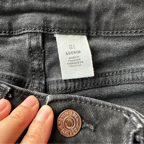 NWOT H&M Black Denim Skirt - Picture 5 of 5